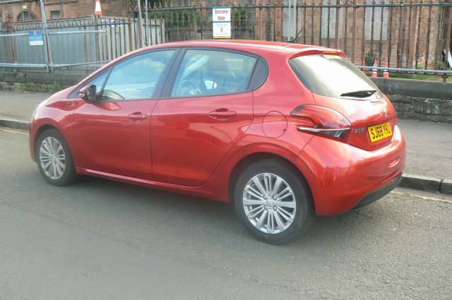 2018 Peugeot 208 1.2 PureTech 82 Signature 5dr [Start Stop]