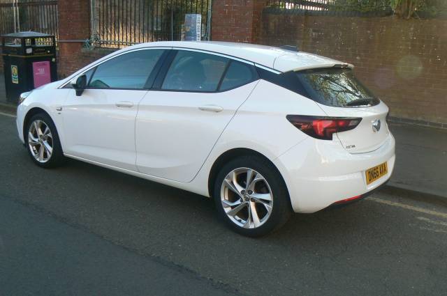 2016 Vauxhall Astra 1.4T 16V 150 SRi 5dr